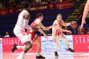 ZVEZDA DEMONSTRIRALA SILU: Aktuelni šampion ubedljiv na poluvremenu! (FOTO) (VIDEO)