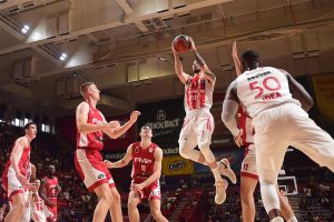 MAKABI NACILJAO JEDNOG OD NAJBOLJIH IGRAČA ZVEZDE: ’Ponos Izraela’ odbijen od Ledeja, pa sad želi njega! (FOTO)