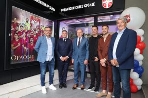 NOVI FAN ŠOP ORLOVI: Delegacija Fudbalskog saveza prisustvovala otvaranju, Piksi i Tadić oduševljeni projektom! (FOTO)