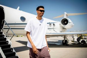 PRVA KOJA NIJE FOTOŠOPIRANA: Sparsi se pohvalili zvezdom u njihovoj opremi!