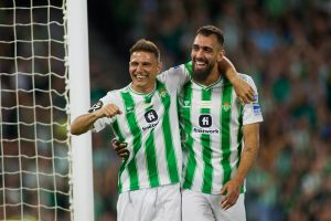 OPROŠTAJ LEGENDE: Hoakin odigrao oproštajni meč! (FOTO) (VIDEO)