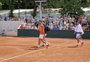ĐOKOVIĆ TRENIRAO 2 SATA PRE MEČA: Srpski teniser u dobroj atmosferi dočekuje meč godine! (FOTO)