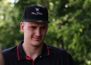 JOKIĆ U NEVIĐENOM IZDANJU: Najboljeg košarkaša nikada niste videli ovakvog! (FOTO)