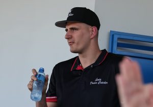 JOKIĆ SE PRIDRUŽIO KOŠRAKAŠIMA NA PROSLAVI: Crveni lak, MVP najjače lige sveta i najsložniji tim ikada! (VIDEO)