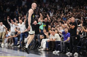 PROSLAVLJENI REPREZENTATIVAC SRBIJE BODRI PARTIZAN U ARENI: Mitrogol ponovo uz crno-bele! (FOTO)