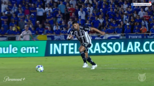 HULK POKAZAO DA JOŠ UVEK IMA TOP U NOGAMA: Postigao pogodak sa skoro pola terena! (VIDEO)