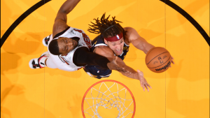 DENVER VODI NA POLUVREMENU: Jokić i Gordon dominiraju! (VIDEO)