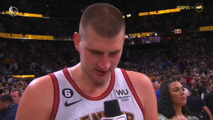 JOKIĆ ODRADIO POSAO I HTEO BI KUĆI: Jedna stvar je uznemirila najboljeg košarkaša na svetu! (VIDEO)