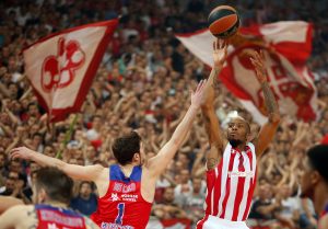 CRVENO-BELI SE PRISETILI ISTORIJSKOG PROLEĆA: Zvezda indirektno odgovorila na Partizanovo saopštenje! (FOTO)