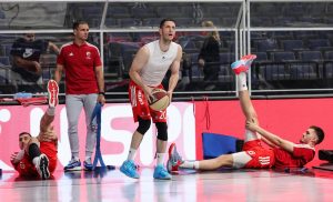 HOTSPORT SAZNAJE: Zvezda oslabljena pred večerašnji derbi! (FOTO)