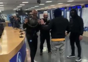 NAVIJAČI NAPOLIJA VRATILI SPALETIJU UKRADENI VOLAN: Obećanje su ispunili, tu su i diskovi! (VIDEO)