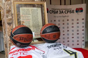 U ČAČKU ODRŽANA DONATORSKA VEČERA – DOMAĆIN ALEKSA AVRAMOVIĆ: Organizacija Srbi za Srbe i brojne poznate zvanice pomogli šestočlanoj porodici i narodnoj kuhinji na KiM! (FOTO)