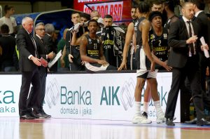 „NISMO ISTI“: Partizan objavio snimak izlaska igrača na teren i pecnuo Zvezdu! (VIDEO)