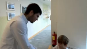 ALKARAZ IMA NOVOG VELIKOG FANA: Novakov sin mu trčao u naručje!