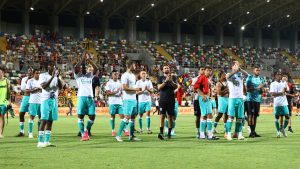 DOBRO NIJE OBORIO AVION: Neverovatan penal jednog od najboljih izvođača prekida današnjice! (VIDEO)