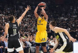 RAŽNATOVIĆ OBJAVOM PONOVO PODGREJAO GLASINE: Zvezdina velika želja je slobodna, uskoro odluka o novom klubu!