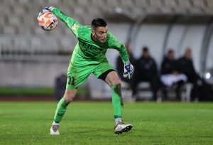 KRUNIĆ ZAPOČINJE SVOJU INTERNACIONALNU KARIJERU: Golman Voždovca privukao pažnju dobrim partijama!