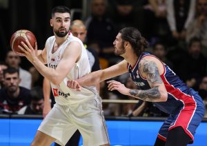 RISTIĆ VERUJE U USPEH REPREZENTACIJE: „Atmosfera je odlična, svi imamo veliku želju!“