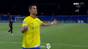 PONIŠTILI MU POGODAK, A ONDA JE POBESNEO: Ronaldo ljut ispolivao kamermana! (VIDEO)