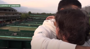 ŠAMPION I VELIKI ČOVEK – NOVAK ĐOKOVIĆ: Srbin izgubio u finalu, ali održao dato obećanje novinaru i napravio šmekerski potez! (VIDEO)