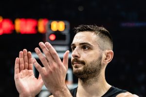 PARTIZAN I PAPAPETRU SE ZVANIČNO RASTAJU: Grk napisao emotivnu oproštajnu poruku za navijače! (FOTO)