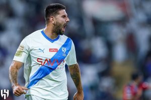 OBOŽAVAJU GA: Mitrović dočekan uz dobro poznatu numeru! (VIDEO)