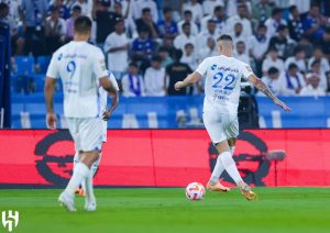 MITROV GOL I CRVENI KARTON ZA SERGEJA: Prenaglašena reakcija rivala dovoljna da srpski vezista ‘pocrveni’! (VIDEO)