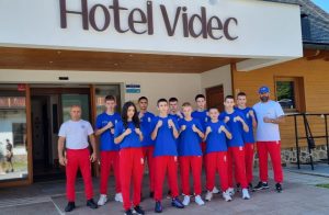 KADETI SRBIJE SE BORE ZA MEDALJE U MARIBORU: Mladi bokseri među brojnom konkurencijom na EP!