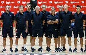 PARTIZAN KRENUO SA PRIPREMAMA: Ostoja Mijalović stigao na štakama na okupljanje tima! (FOTO+VIDEO)