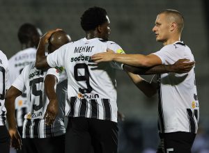 PARTIZAN VODI PROTIV JAVORA: Mening sjajnim pogotkom razbudio crno-bele, Saldanji poništen gol! (VIDEO)