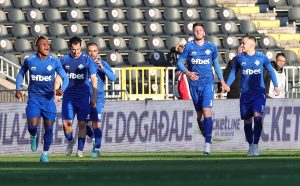 ČAIR DONEO SREĆU RADNIKU: Susret obeležila istorijska VAR provera! (VIDEO)