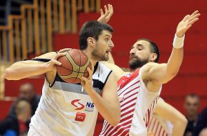 GAGIĆ STIGAO DA POJAČA CENTARSKU LINIJU: Vraća u klub čije je boje već branio!