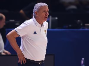 PEŠIĆ POLUDEO NA TAJM-AUTU: Selektor Srbije ovim rečima probudio svoje igrače protiv Portorika! (VIDEO)