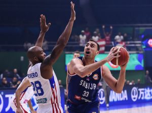 (POLUVREME) SRBIJA NASTAVLJA DA MELJE PROTIVNIKE: Brza igra Orlova za +30, Petrušev odmara! (FOTO) (VIDEO)