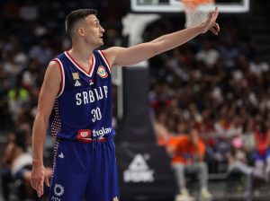 AVRAMOVIĆ PORUČIO: ‘Mi smo retko privilegovani ljudi, posebno kada igramo za svoju zemlju!’