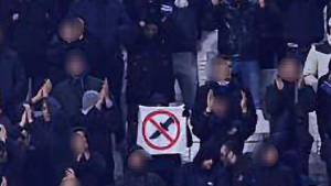 NE SMIRUJU SE STRASTI: Oglasili se navijači Dinama! (FOTO)