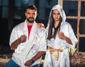 TRENER MLADE BOKSERKE NEZADOVOLJAN SUDIJSKOM ODLUKOM: „Za mene je ovo ubedljiva pobeda Sare!“ (FOTO)