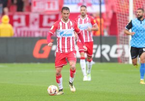 MAGIJA SRĐANA MIJAILOVIĆA: Pogledajte fantastičan pogodak veziste koji je podigao publiku na noge! (VIDEO)