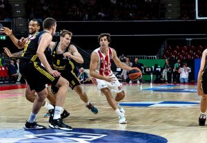 ZVEZDA SE PLASIRALA U FINALE MAGENTA KUPA: Crveno-beli sjajnom igrom srušili Albu!