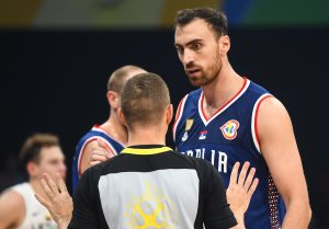 POZNATO KO SUDI SRBIJI U POLUFINALU MUNDOBASKETA: Trojica cenjenih arbitara dele pravdu protiv Kanade!