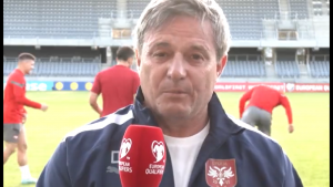 MITROVIĆ I PIKSI PORUČILI KOŠARKAŠIMA I NOVAKU: ‘Verujemo u vas, odvedite nas na krov sveta!’ (VIDEO)