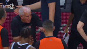 ŽOC IMAO ŽUTU MINUTU: Jedan potez sudije ga izbacio iz takta! (VIDEO)