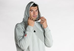 SJAJNO JE ŠTO ĆU BITI OKRUŽEN VRHUNSKIM IGRAČIMA: Mitrović otkrio šta je jezgro ludila, ali i kome se najviše divi! (VIDEO)