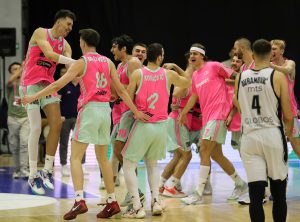 SJAJNA MEGA SLAVILA U ZAGREBU: Cibona se borila, ali joj je druga deonica došla glave!