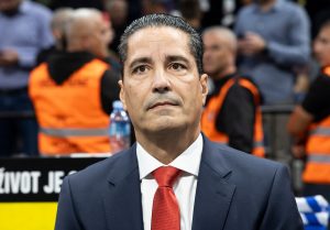 ZVEZDA MORA NEŠTO DA MENJA: Crveno-beli planiraju da se odreknu tri igrača, spremaju se pojačanja!