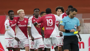 NI GOL SA POLA TERENA IM NIJE POMOGAO: Monako posle preokreta bolji od Meca! (VIDEO)