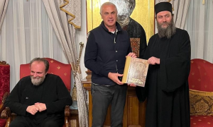 CRVENA ZVEZDA I NA SVETOJ GORI: Terzić i delegacija u poseti Hilandaru! (FOTO)