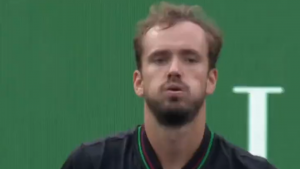 ALKARAZ BOLJE DA NIŠTA NE GOVORI, MEDVEDEV ĆE BITI LJUT: Karlitos proglasio Danila najboljim, ovaj odmah izgubio rutinski! (VIDEO)