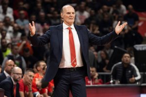 DUŠKO IVANOVIĆ KAO NAJVEĆI PROBLEM OVE CRVENE ZVEZDE: Nejasni potezi iskusnog stručnjaka glavna su prepreka Zvezde u trci za TOP8!