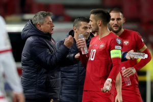 SRBIJA I CRNA GORA U EGALU NA POLUVREMENU: Orlovima plasman trenutno sve dalje! (VIDEO)